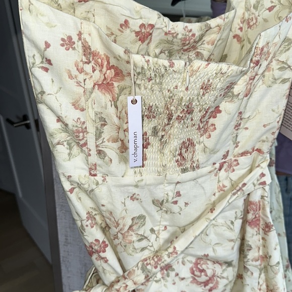 Gorgeous Victorian classy corset style mini - Picture 11 of 12